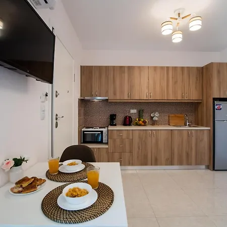 Bounatsa & Lägenhetshotell Nidhrion