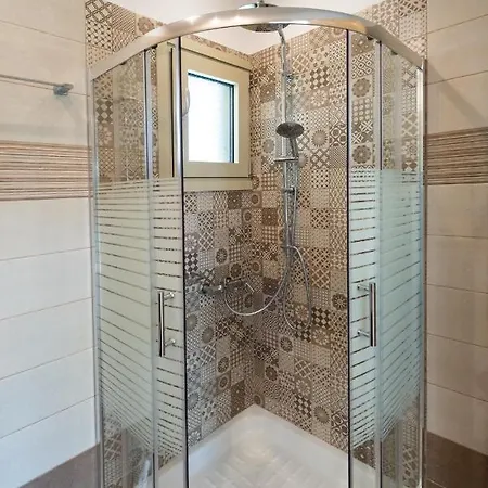 Bounatsa & Lägenhetshotell