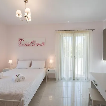 Bounatsa & Lägenhetshotell 4*