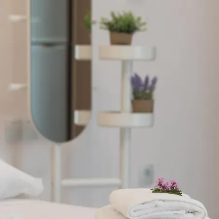 Bounatsa & Lägenhetshotell Nidhrion