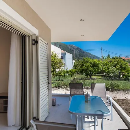 Lägenhetshotell Bounatsa &