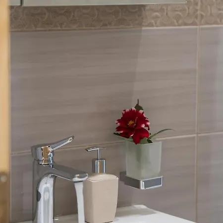 Bounatsa & Lägenhetshotell Nidhrion