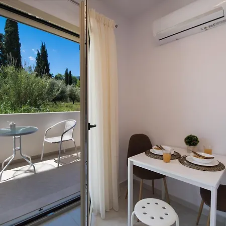 Bounatsa & Lägenhetshotell