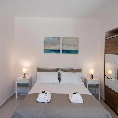 Bounatsa & Aparthotel